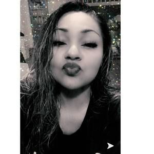 Meet your Posher, Yolanda